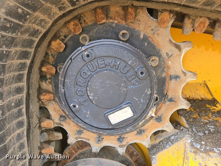 image for item YA0454 2021 Gehl RT215 tracked skid steer loader