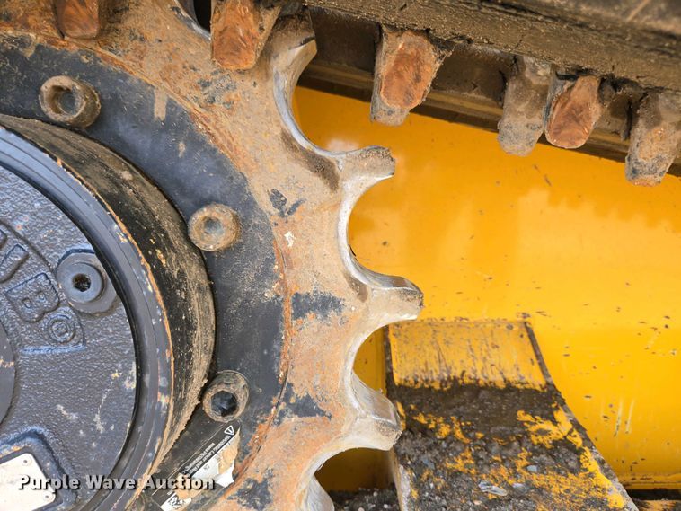 image for item YA0454 2021 Gehl RT215 tracked skid steer loader