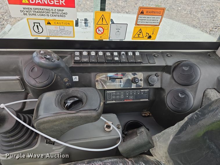 image for item YA0515 2022 Takeuchi TB260 mini excavator