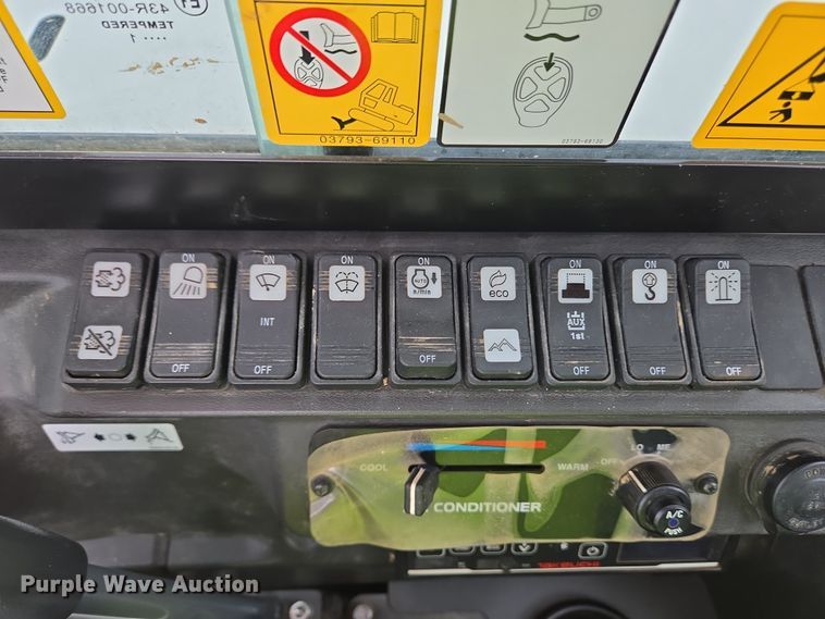 image for item YA0515 2022 Takeuchi TB260 mini excavator