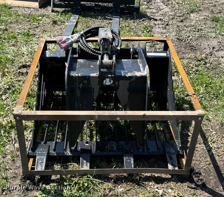 image for item ZA0589 Titan TORORBGRAP42 compact utility loader rock grapple bucket