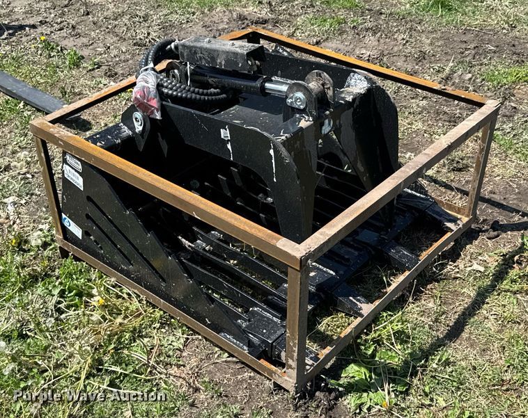 image for item ZA0589 Titan TORORBGRAP42 compact utility loader rock grapple bucket