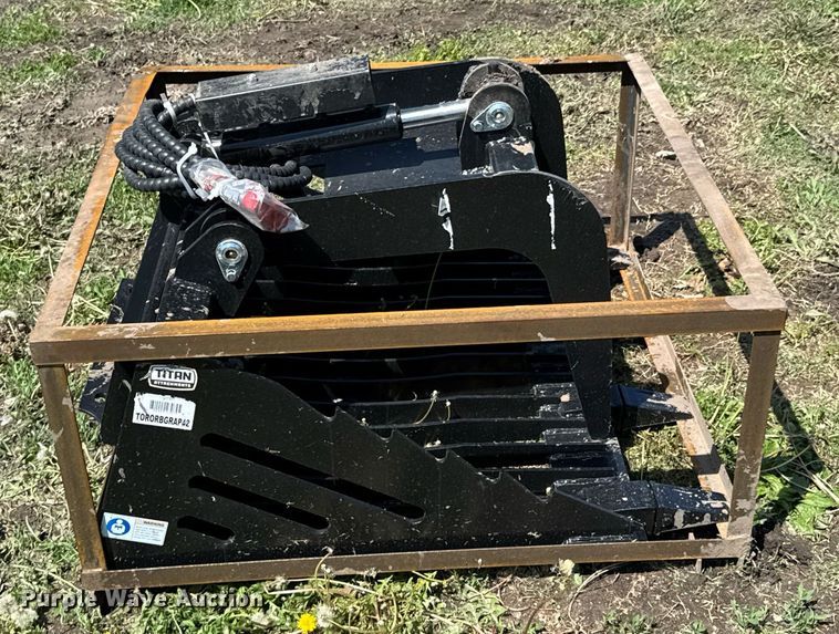 image for item ZA0589 Titan TORORBGRAP42 compact utility loader rock grapple bucket