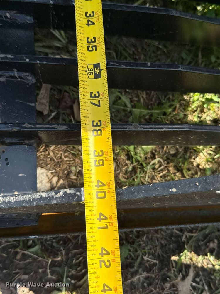 image for item ZA0589 Titan TORORBGRAP42 compact utility loader rock grapple bucket