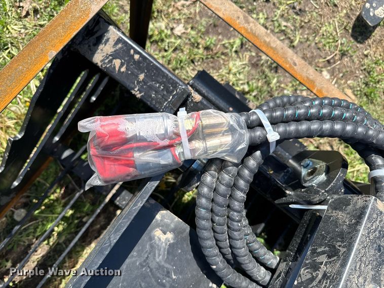 image for item ZA0589 Titan TORORBGRAP42 compact utility loader rock grapple bucket