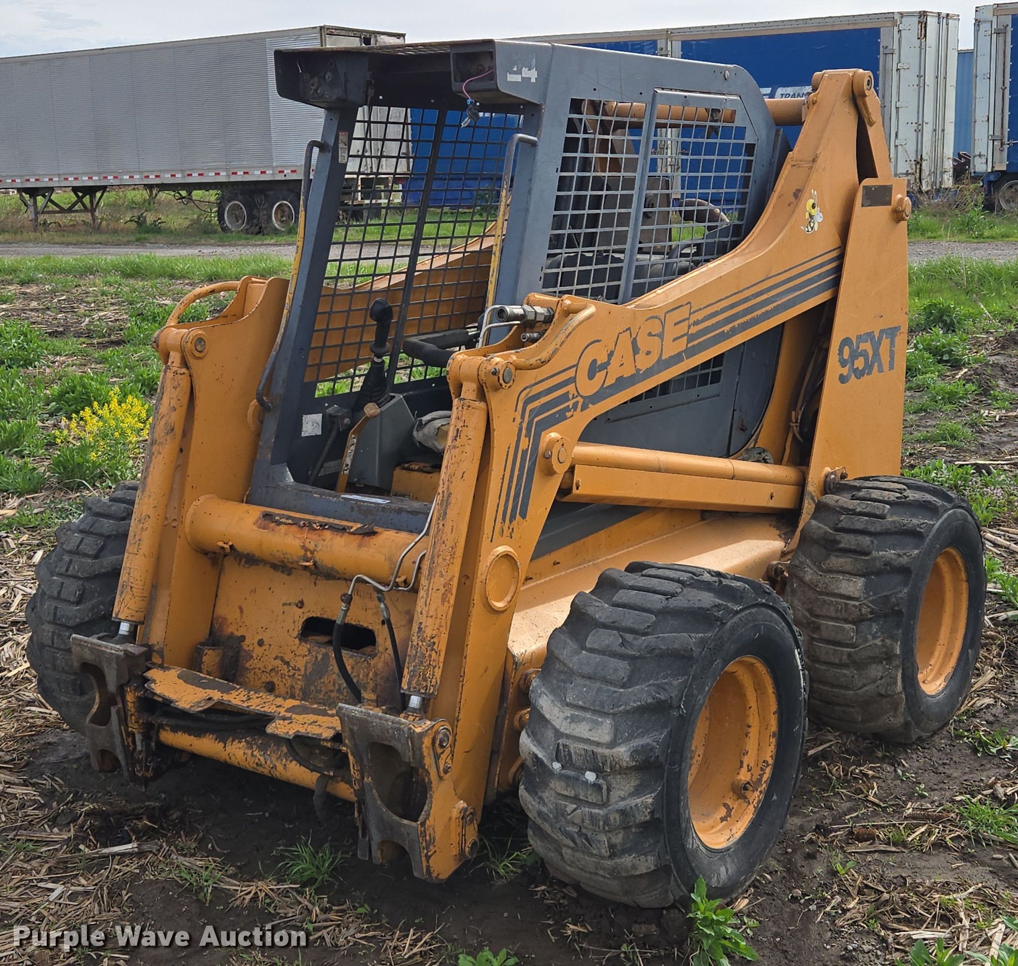 2001 Case 95XT skid steer loader in Odessa, MO | Item EM7154