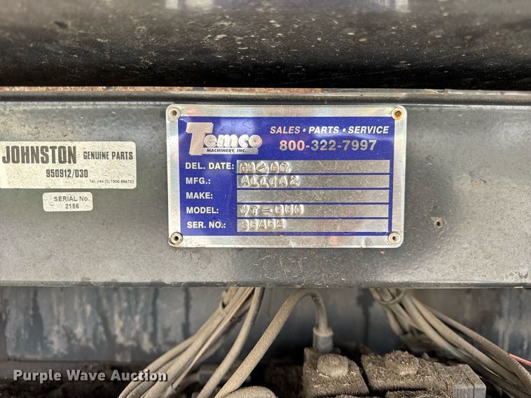 image for item DH9927 2007 Freightliner FC80 street sweeper truck