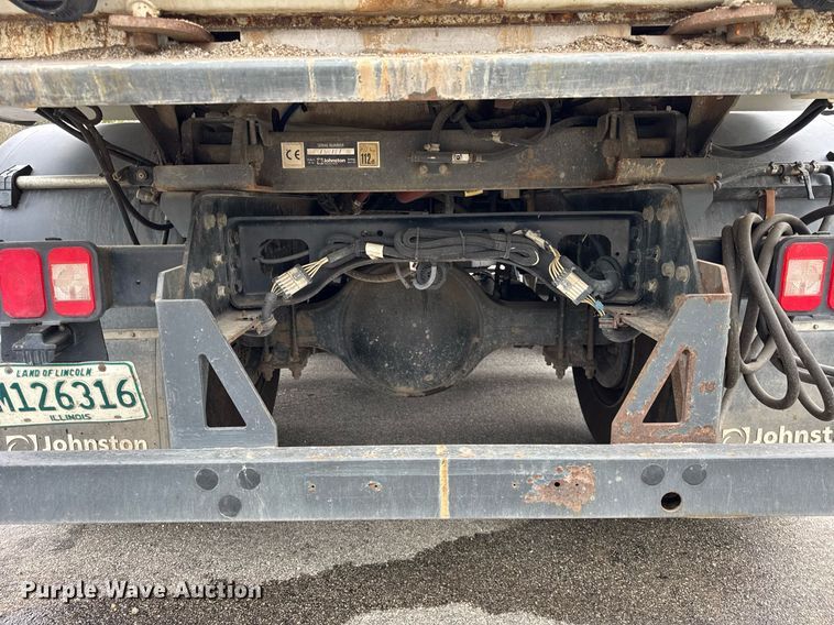 image for item DH9927 2007 Freightliner FC80 street sweeper truck