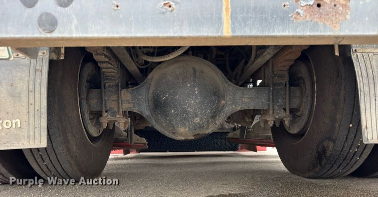 image for item DH9927 2007 Freightliner FC80 street sweeper truck