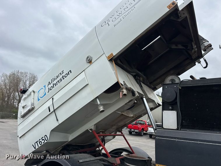 image for item DH9927 2007 Freightliner FC80 street sweeper truck