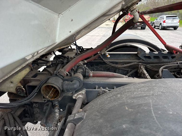 image for item DH9927 2007 Freightliner FC80 street sweeper truck