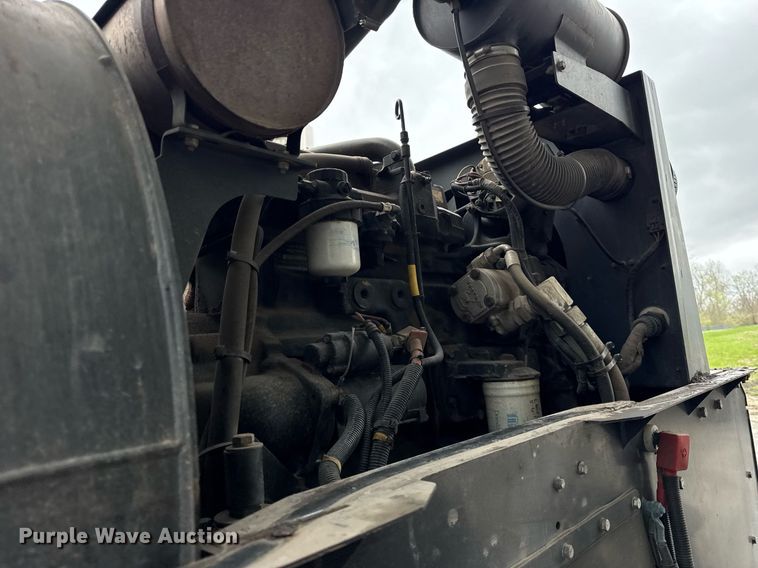 image for item DH9927 2007 Freightliner FC80 street sweeper truck