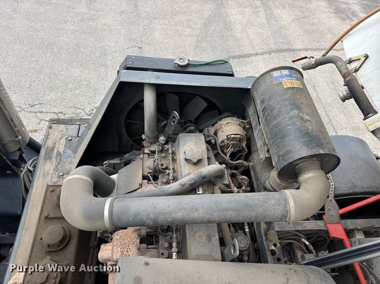 image for item DH9927 2007 Freightliner FC80 street sweeper truck