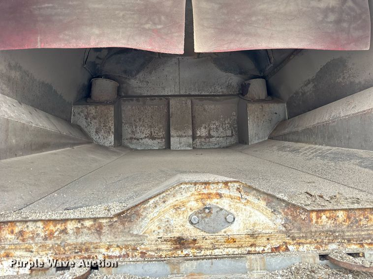 image for item DH9927 2007 Freightliner FC80 street sweeper truck