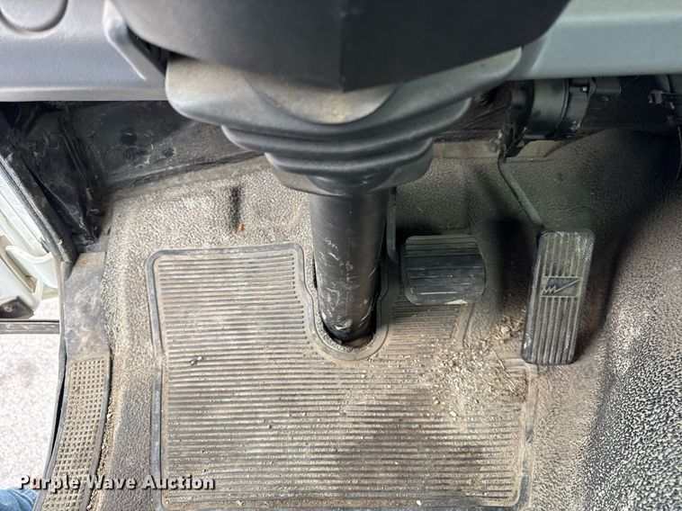 image for item DH9927 2007 Freightliner FC80 street sweeper truck