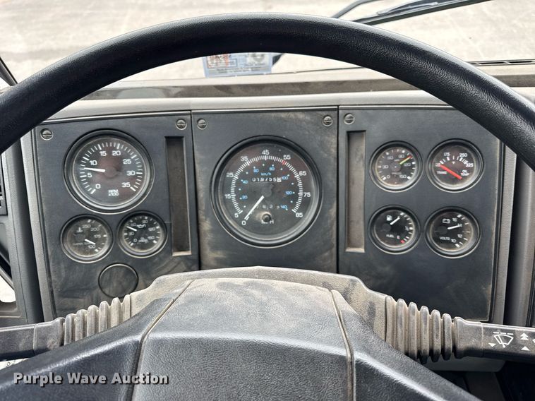 image for item DH9927 2007 Freightliner FC80 street sweeper truck