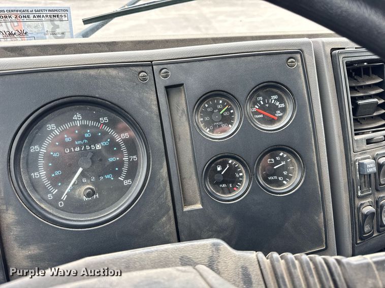 image for item DH9927 2007 Freightliner FC80 street sweeper truck