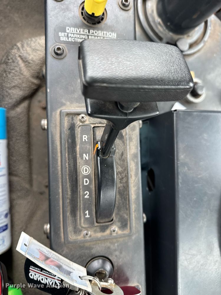 image for item DH9927 2007 Freightliner FC80 street sweeper truck