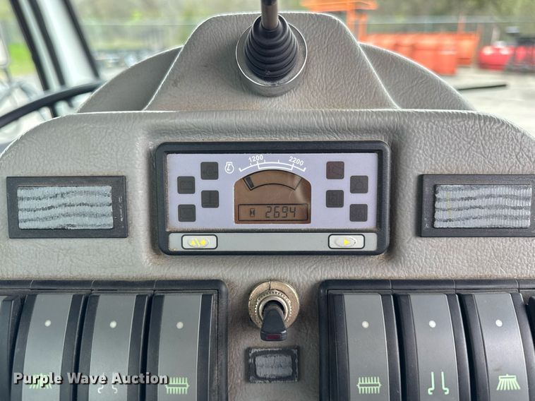 image for item DH9927 2007 Freightliner FC80 street sweeper truck