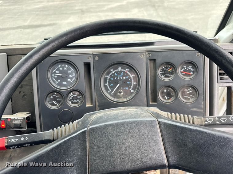 image for item DH9927 2007 Freightliner FC80 street sweeper truck