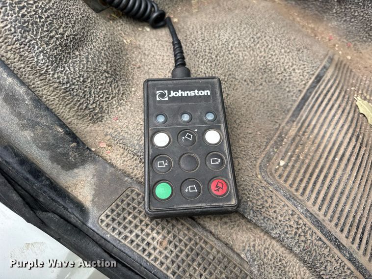 image for item DH9927 2007 Freightliner FC80 street sweeper truck