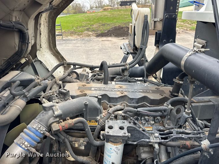 image for item DH9927 2007 Freightliner FC80 street sweeper truck