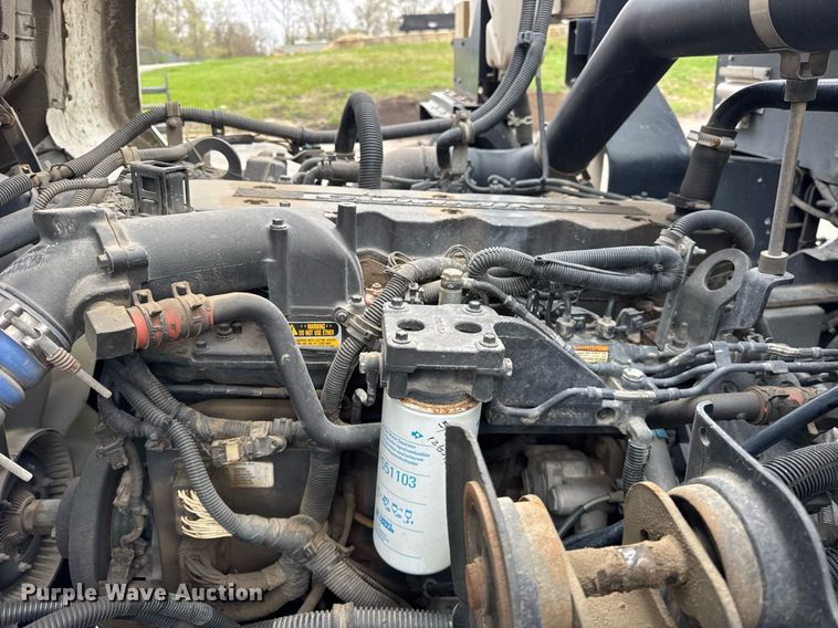 image for item DH9927 2007 Freightliner FC80 street sweeper truck