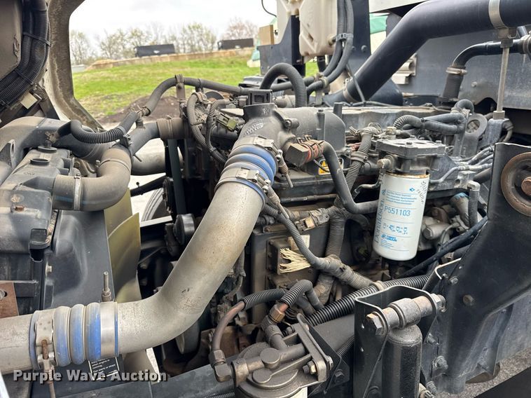 image for item DH9927 2007 Freightliner FC80 street sweeper truck