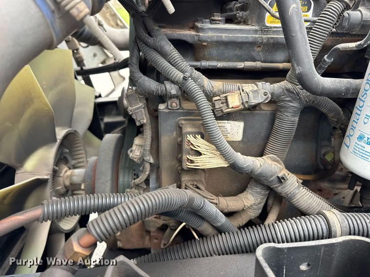 image for item DH9927 2007 Freightliner FC80 street sweeper truck