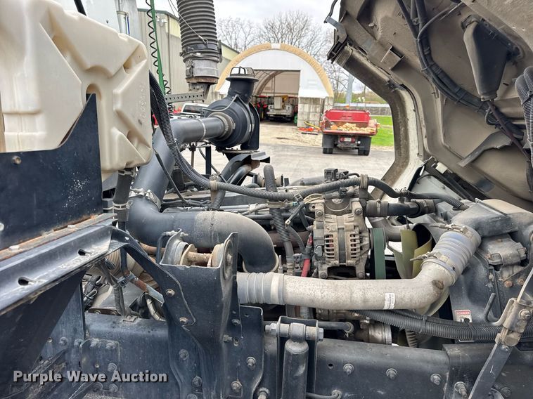 image for item DH9927 2007 Freightliner FC80 street sweeper truck