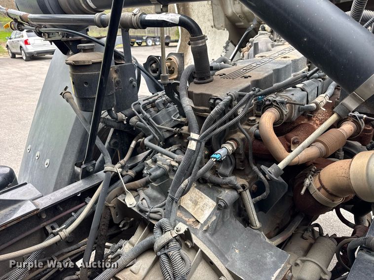 image for item DH9927 2007 Freightliner FC80 street sweeper truck