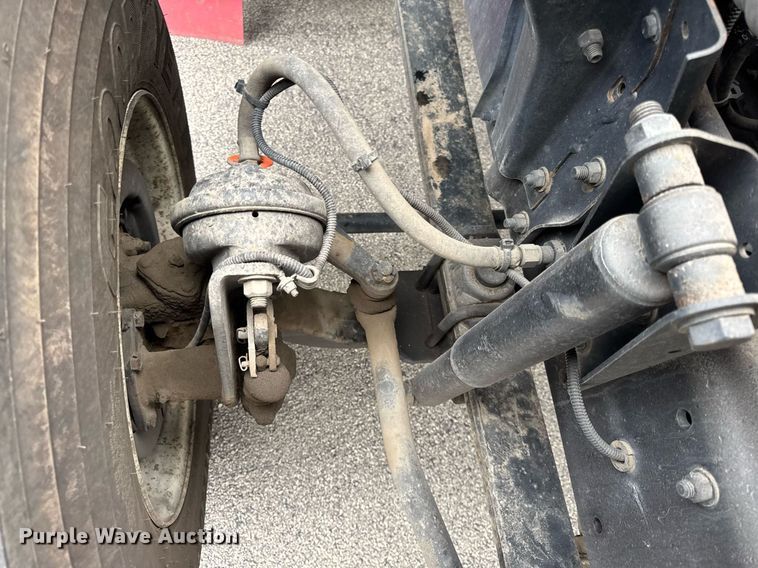 image for item DH9927 2007 Freightliner FC80 street sweeper truck