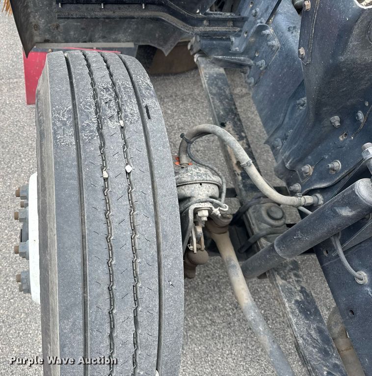 image for item DH9927 2007 Freightliner FC80 street sweeper truck