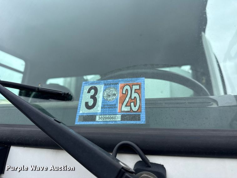 image for item DH9927 2007 Freightliner FC80 street sweeper truck