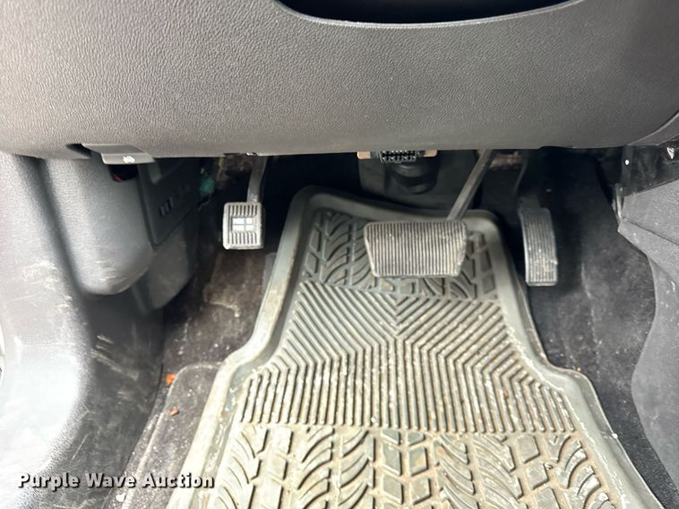 image for item DH9928 2012 Ford Edge SUV