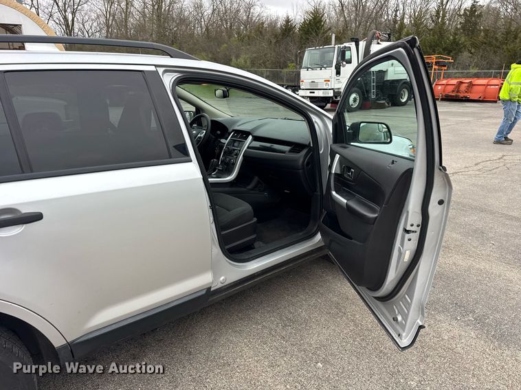 image for item DH9928 2012 Ford Edge SUV