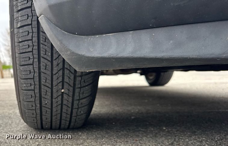 image for item DH9928 2012 Ford Edge SUV