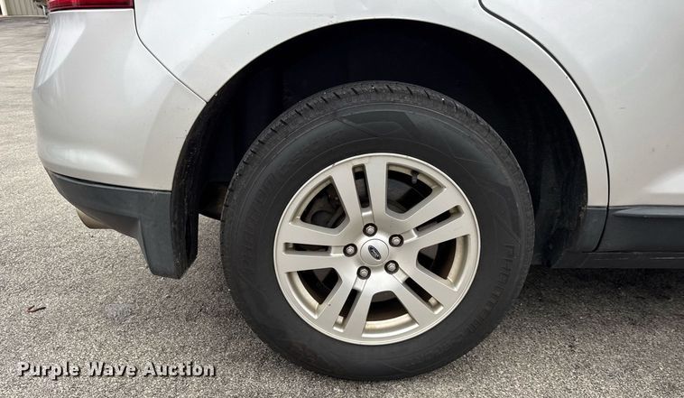 image for item DH9928 2012 Ford Edge SUV