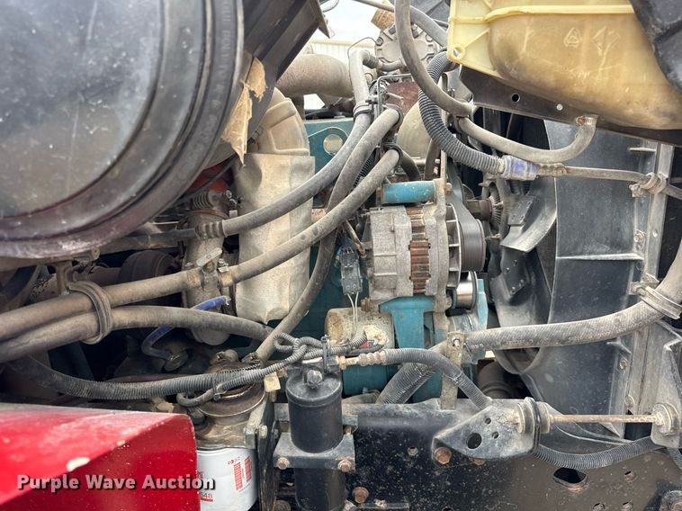 image for item DH9929 1999 International F4900 dump truck