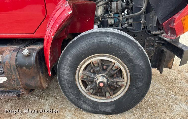 image for item DH9929 1999 International F4900 dump truck