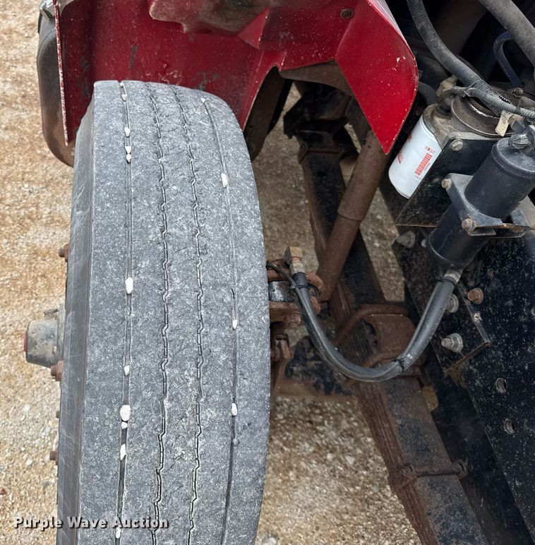 image for item DH9929 1999 International F4900 dump truck