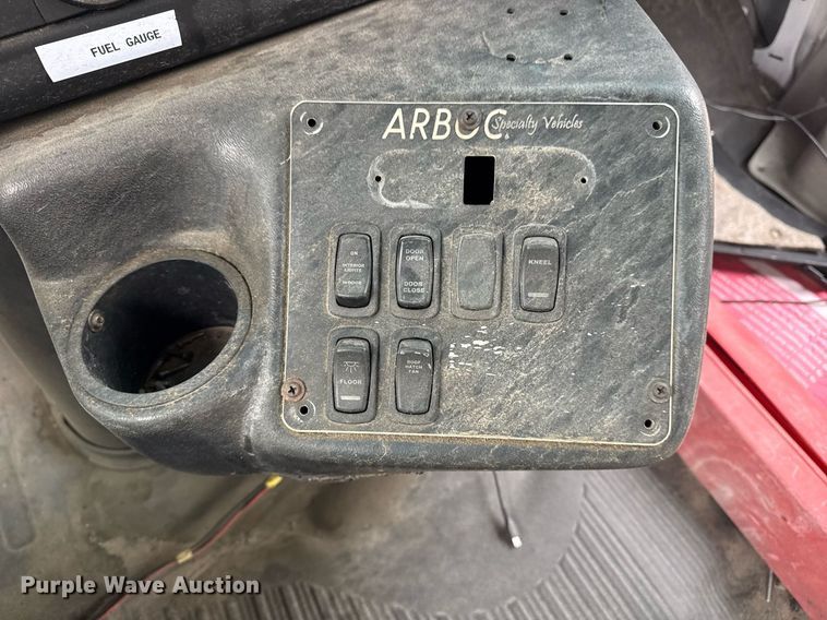 image for item DM5730 2016 Chevrolet Express G4500 shuttle bus