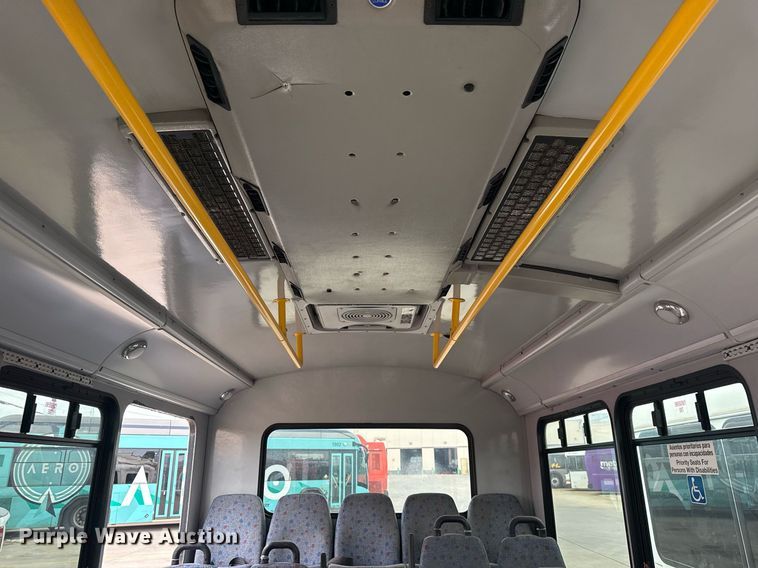 image for item DM5730 2016 Chevrolet Express G4500 shuttle bus