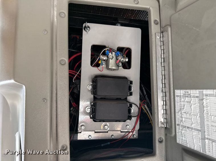 image for item DM5730 2016 Chevrolet Express G4500 shuttle bus