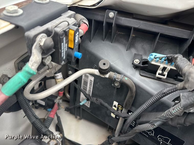 image for item DM5730 2016 Chevrolet Express G4500 shuttle bus