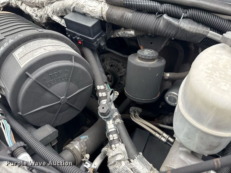 image for item DM5730 2016 Chevrolet Express G4500 shuttle bus