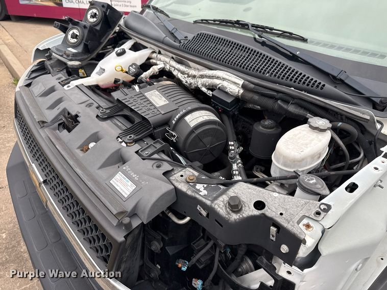 image for item DM5730 2016 Chevrolet Express G4500 shuttle bus