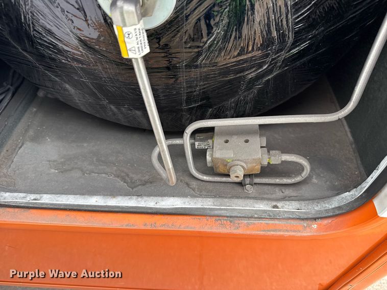 image for item DM5730 2016 Chevrolet Express G4500 shuttle bus