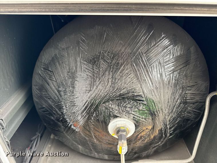 image for item DM5730 2016 Chevrolet Express G4500 shuttle bus