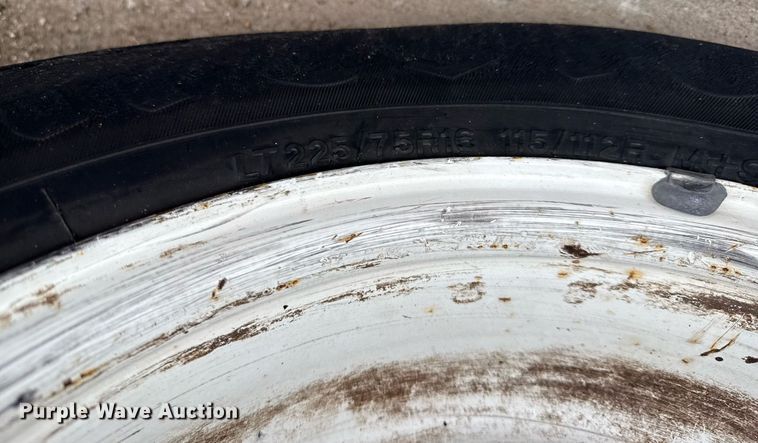 image for item DM5730 2016 Chevrolet Express G4500 shuttle bus